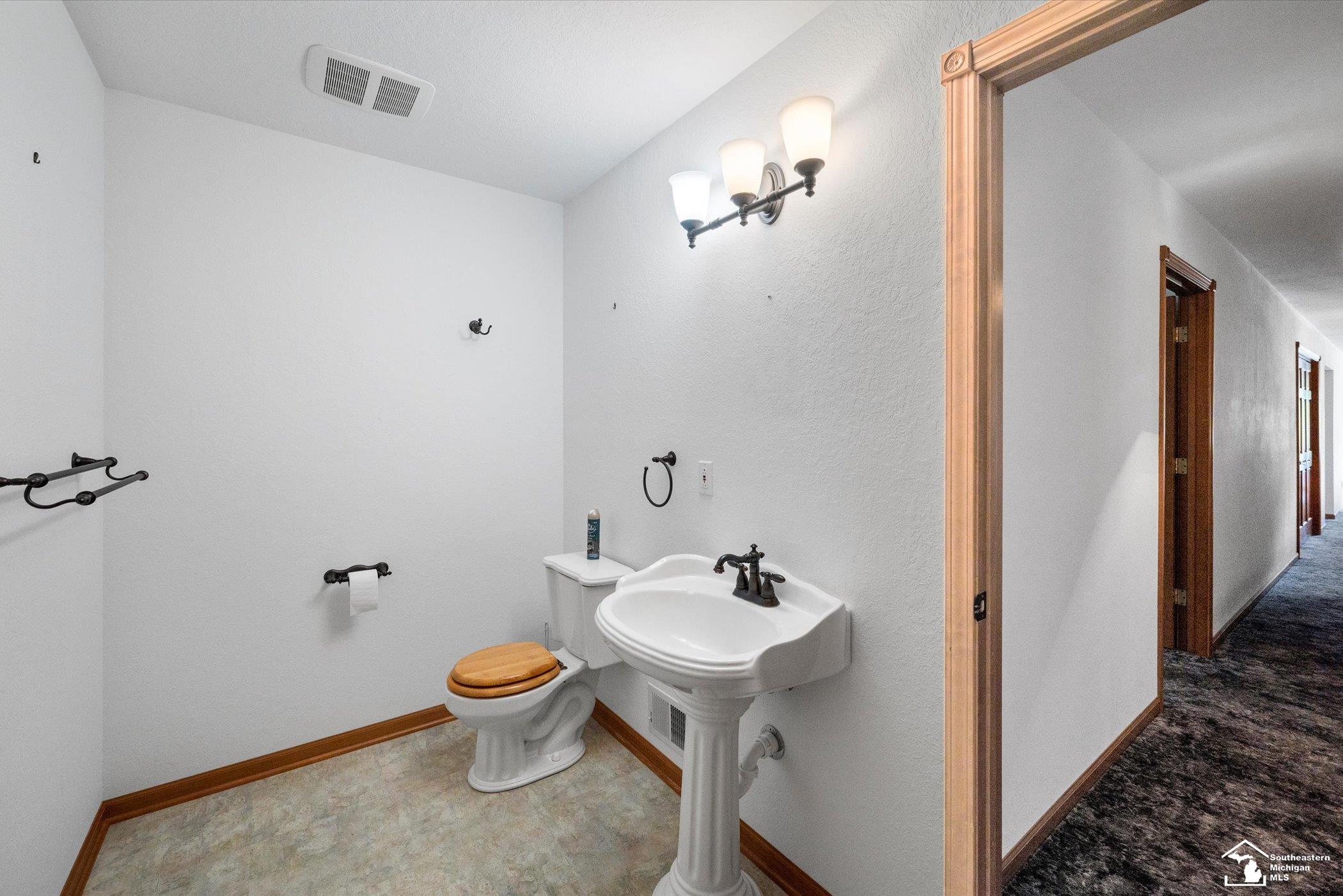 10955 Douglas Road Temperance, MI 48182 - Photo 34 of 70 Gallery Image 34