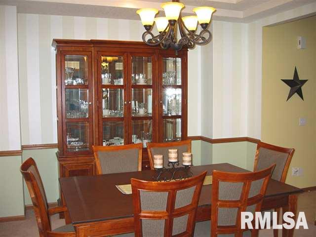 1473 Plum Tree Road Bettendorf, IA 52722 - Photo 3 of 12 Gallery Image 3