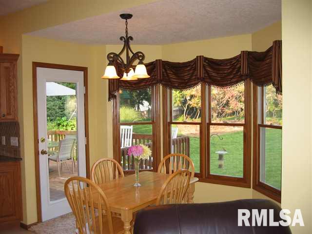 1473 Plum Tree Road Bettendorf, IA 52722 - Photo 5 of 12 Gallery Image 5