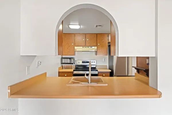 $149,900 | 3033 East Devonshire Avenue, Unit 3008, Phoenix, AZ 85016