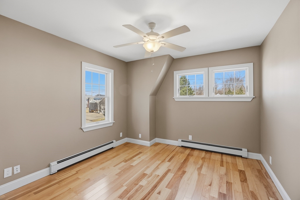 4 Fosters Point Beverly, MA 01915 - Photo 11 of 39