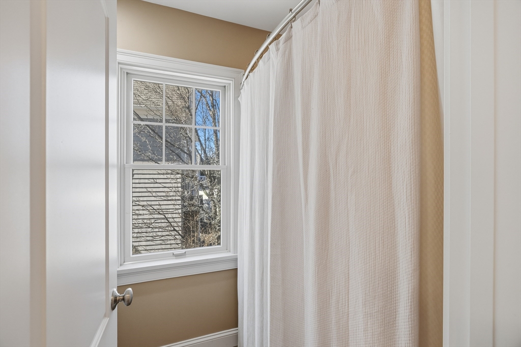 4 Fosters Point Beverly, MA 01915 - Photo 14 of 39