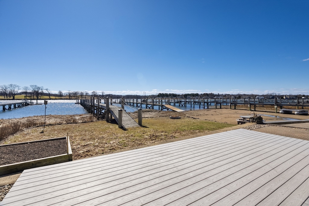 4 Fosters Point Beverly, MA 01915 - Photo 30 of 39