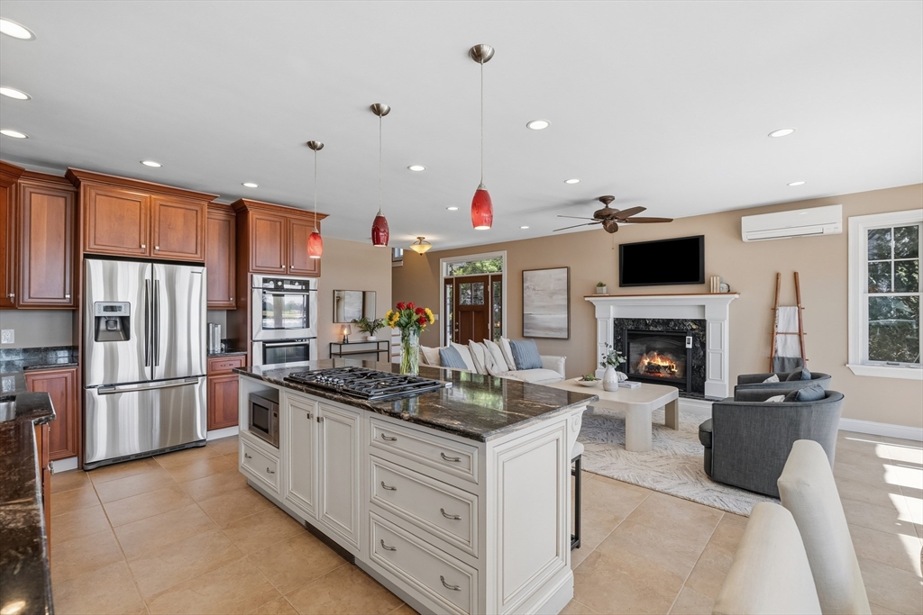 4 Fosters Point Beverly, MA 01915 - Photo 3 of 39