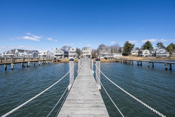 $1,999,999 | 4 Fosters Point, Beverly, MA 01915