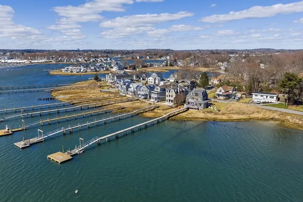 $1,999,999 | 4 Fosters Point, Beverly, MA 01915