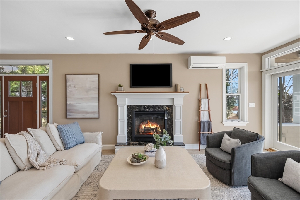 4 Fosters Point Beverly, MA 01915 - Photo 8 of 39