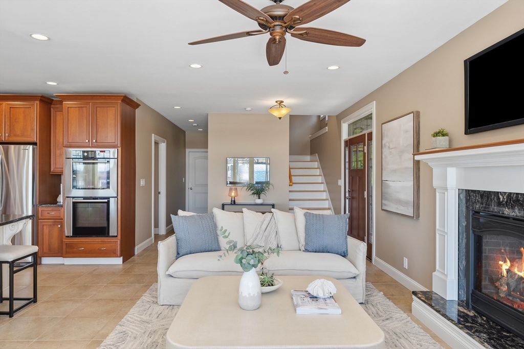 4 Fosters Point Beverly, MA 01915 - Photo 9 of 39