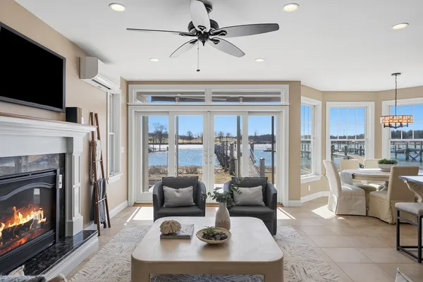 $1,999,999 | 4 Fosters Point, Beverly, MA 01915