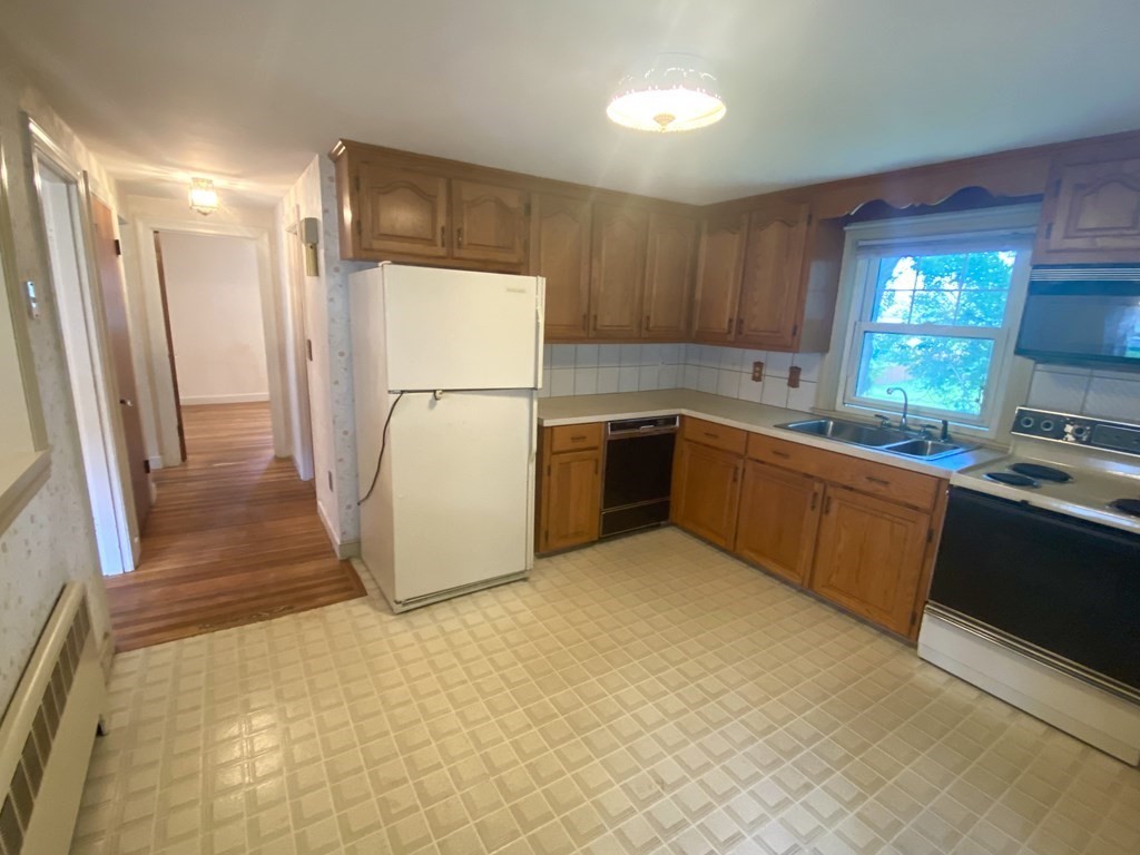 40 Ravenswood Road Waltham, MA 02451 - Photo 9 of 21 Gallery Image 9