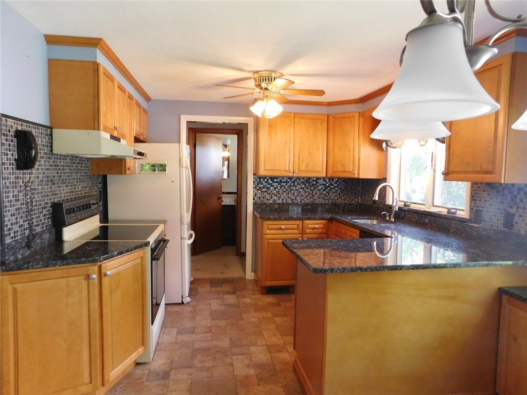 2 Deborah Road Warwick, RI 02888 - Photo 18 of 44 Newly update kitchen, granite countertops.