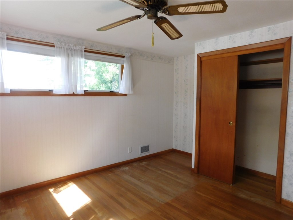 2 Deborah Road Warwick, RI 02888 - Photo 35 of 44 Double closet, ceilings fans.