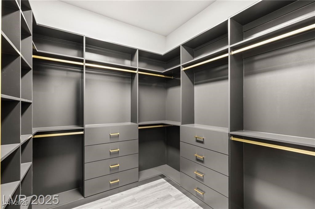 9029 Rivers Edge Drive Las Vegas, NV 89117 - Photo 24 of 47