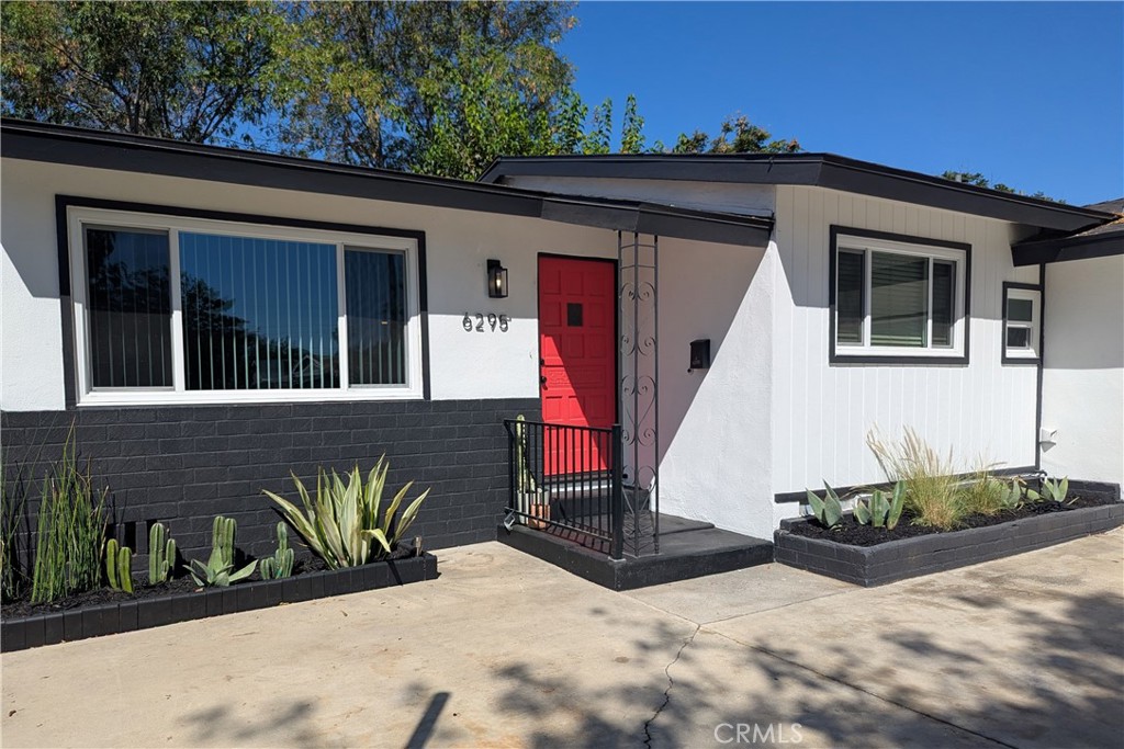 6295 Banner Court Riverside, CA 92504 - Photo 2 of 26 Gallery Image 2
