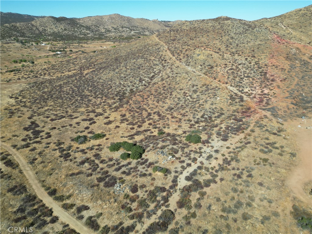 42215 Mariette Road Hemet, CA 92544 - Photo 11 of 17