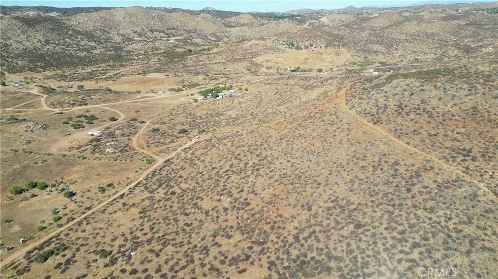 42215 Mariette Road Hemet, CA 92544 - Photo 12 of 17