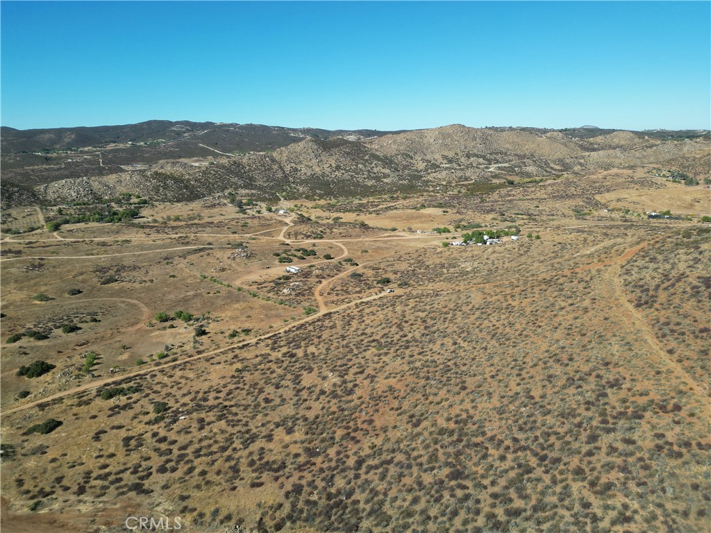 42215 Mariette Road Hemet, CA 92544 - Photo 8 of 17