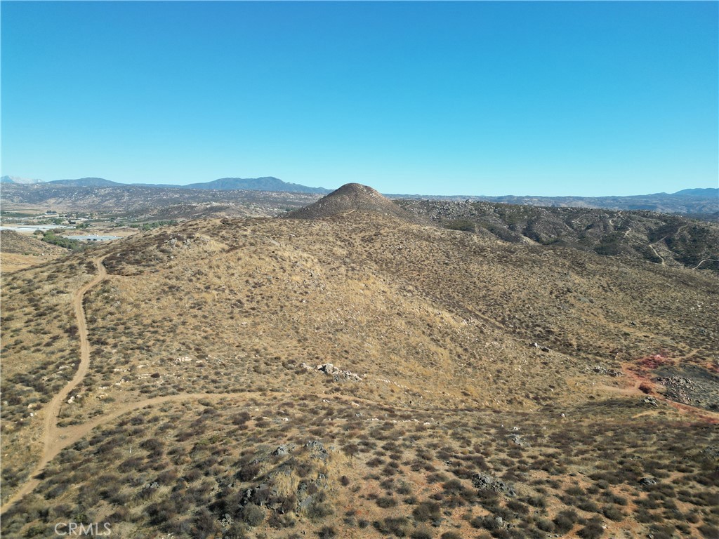 42215 Mariette Road Hemet, CA 92544 - Photo 10 of 17