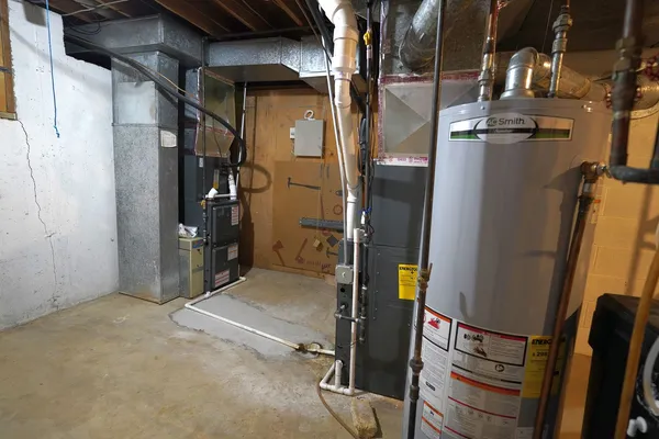 $425,000 | 2 Golfview Place, DeKalb, IL 60115