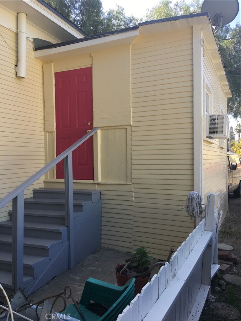3499 Lemon Street Riverside, CA 92501 - Photo 15 of 32 a view of deck