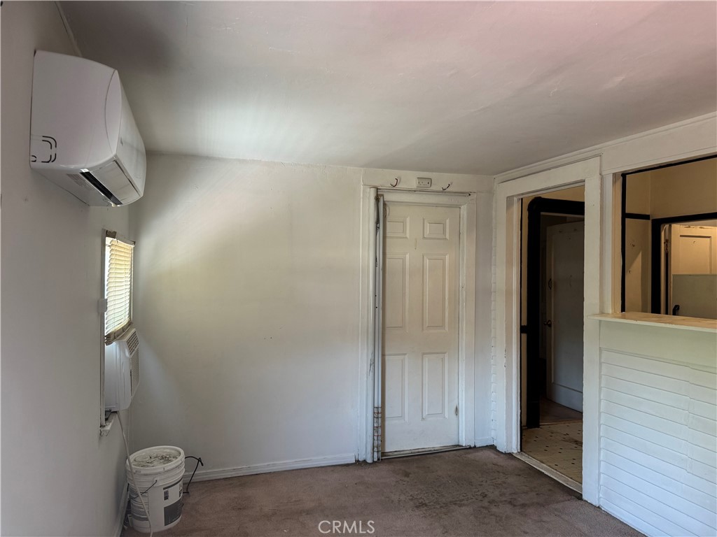 3499 Lemon Street Riverside, CA 92501 - Photo 20 of 32 a view of bathroom
