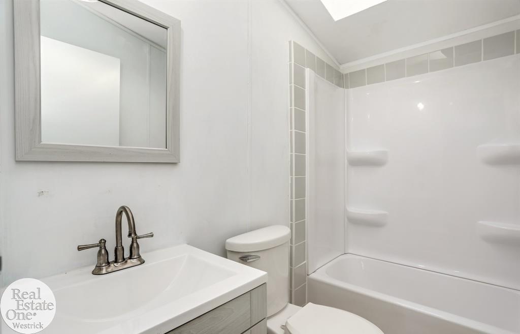 5191 Taft Road Algonac, MI 48001 - Photo 9 of 19 Bathroom