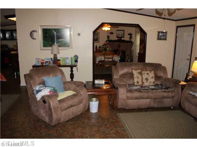 1136 Beauchamp Road Advance, NC 27006 - Photo 3 of 16 Living Room.