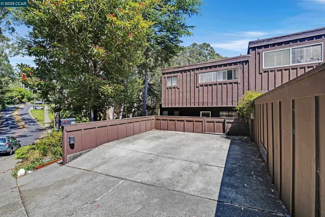 $1,300,000 | 119 Lincoln Drive, Sausalito, CA 94965