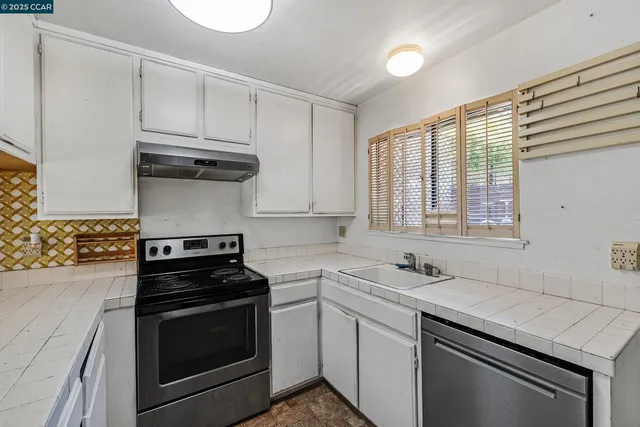 $1,300,000 | 119 Lincoln Drive, Sausalito, CA 94965