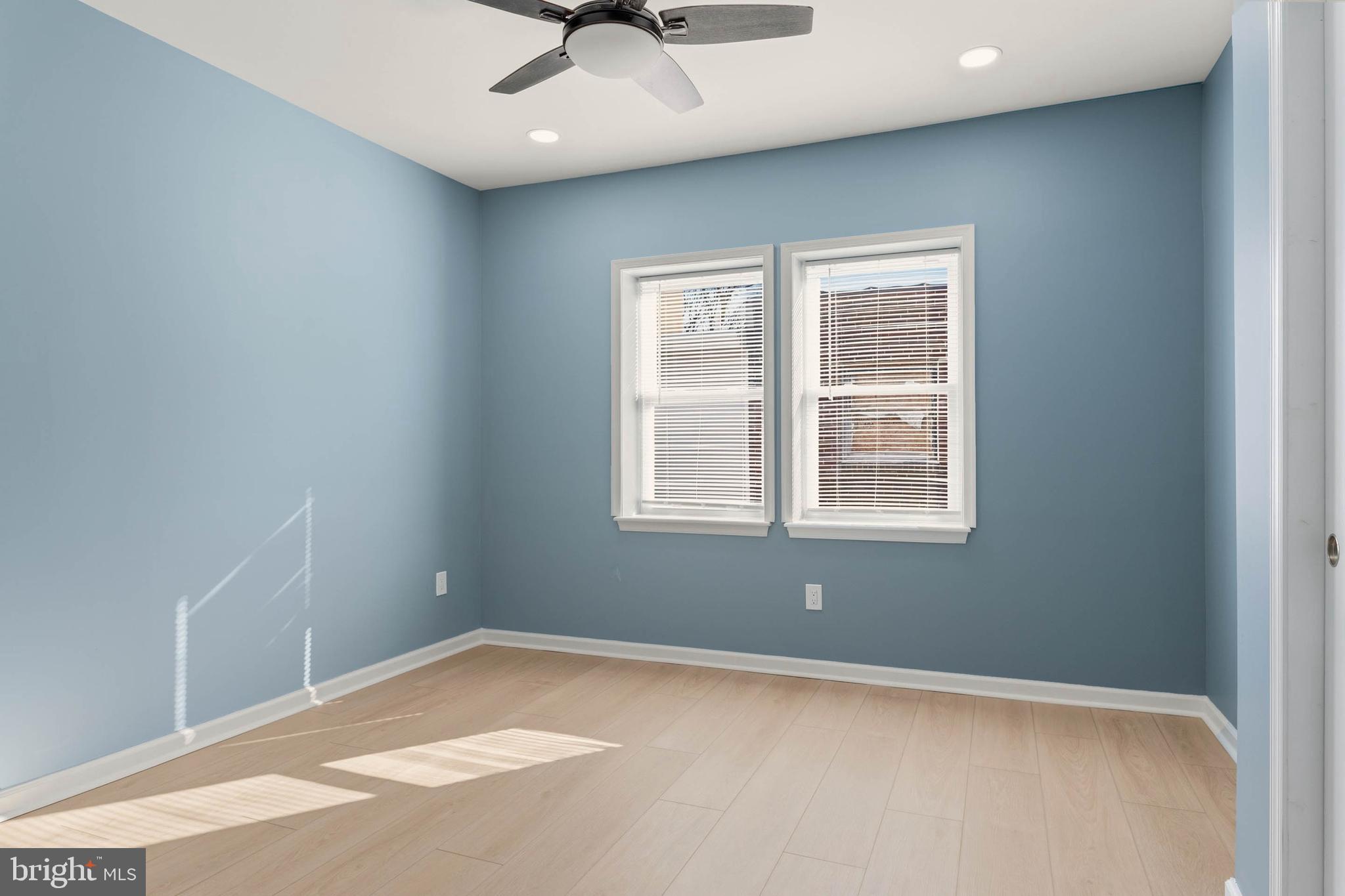 410 Greenwich Street Philadelphia, PA 19147 - Photo 12 of 21 Back Bedroom
