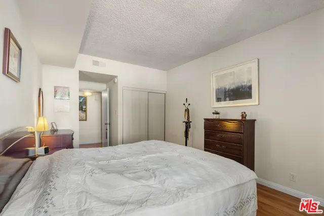 $459,000 | 729 South Hobart Boulevard, Unit 40, Los Angeles, CA 90005