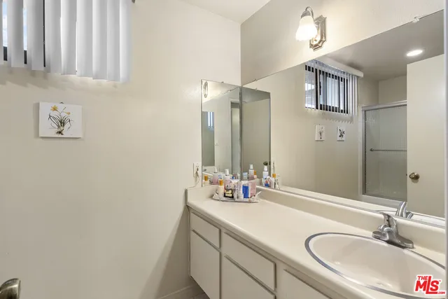 $459,000 | 729 South Hobart Boulevard, Unit 40, Los Angeles, CA 90005