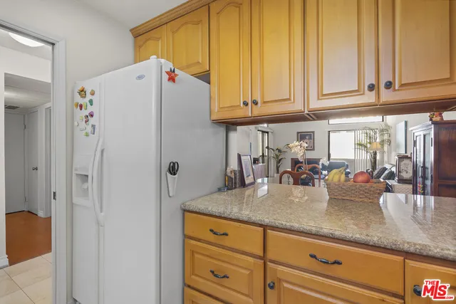 $459,000 | 729 South Hobart Boulevard, Unit 40, Los Angeles, CA 90005