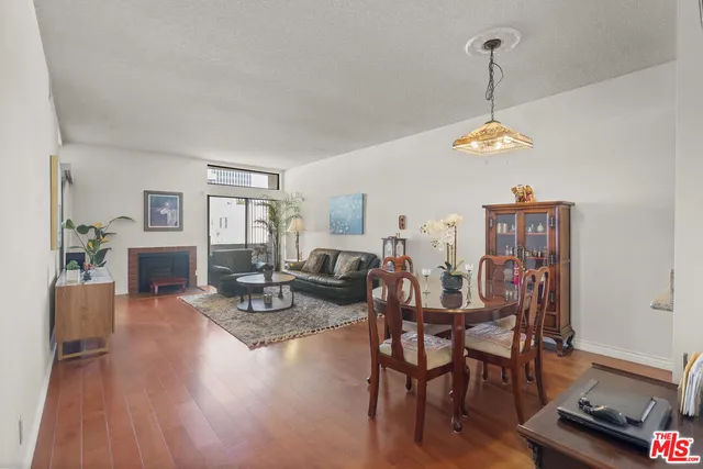 $459,000 | 729 South Hobart Boulevard, Unit 40, Los Angeles, CA 90005