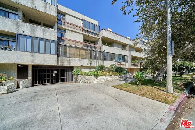 $459,000 | 729 South Hobart Boulevard, Unit 40, Los Angeles, CA 90005