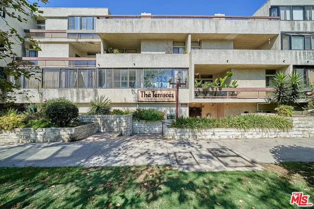 $459,000 | 729 South Hobart Boulevard, Unit 40, Los Angeles, CA 90005
