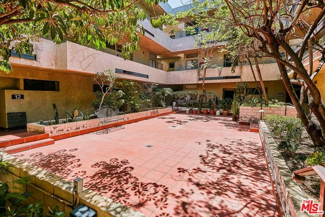 $459,000 | 729 South Hobart Boulevard, Unit 40, Los Angeles, CA 90005