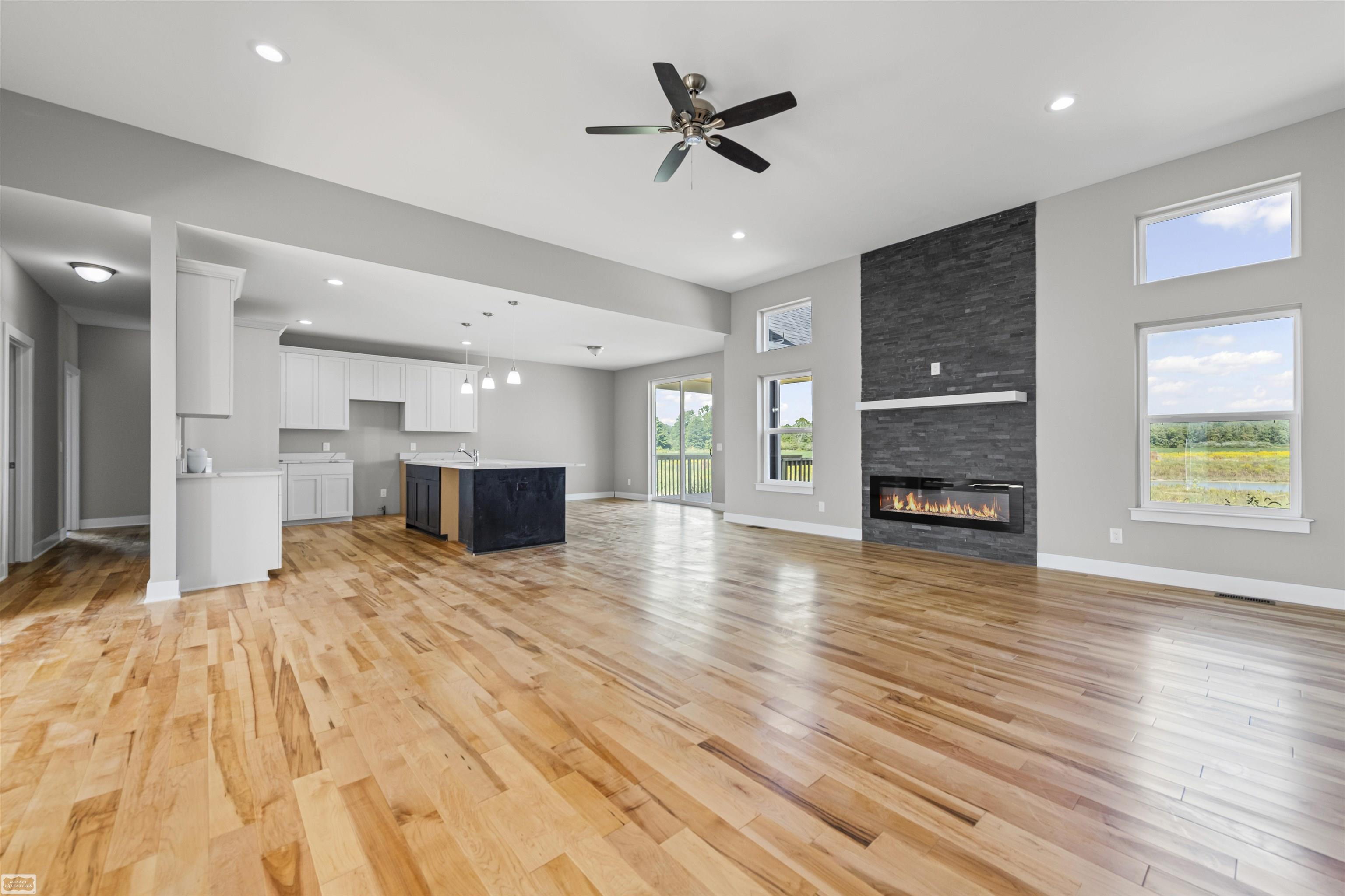 7082 Springborn Road East China, MI 48054 - Photo 5 of 29 50205292-5cd7d083-9c70-4278-bfa2-02d85069969f.JPG