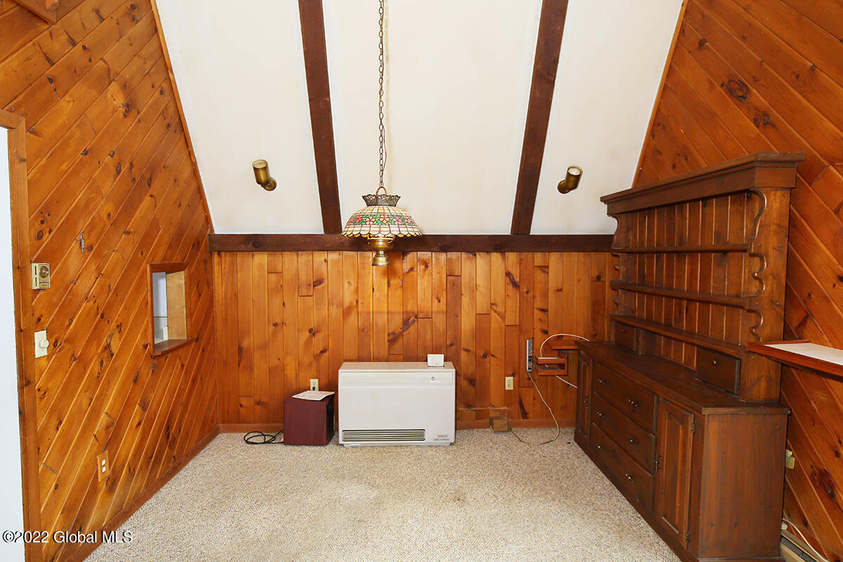 196 Priddle Point Road Gloversville, NY 12078 - Photo 10 of 31 dinningroom