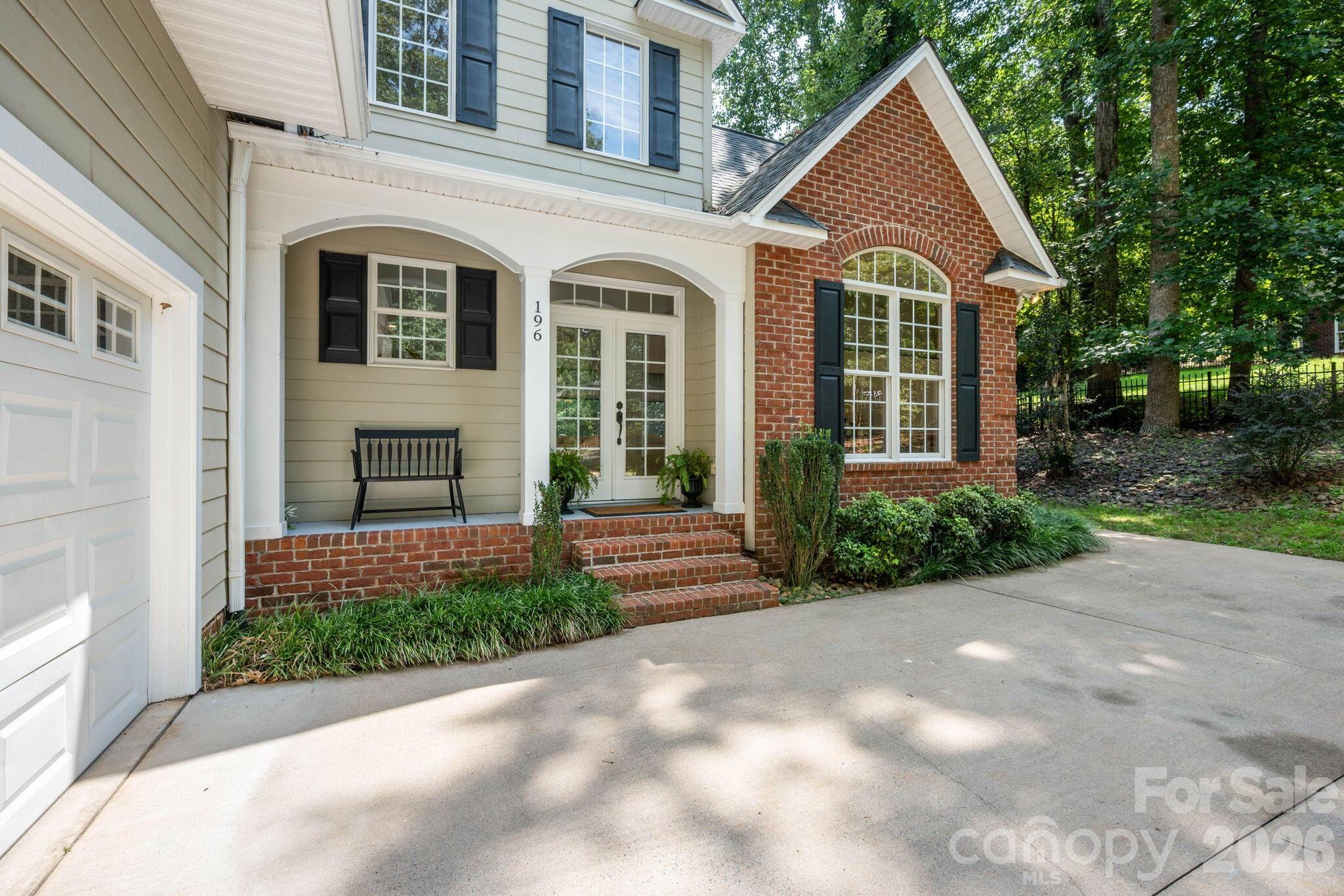 196 East Colonel Hampton Court Rutherfordton, NC 28139 - Photo 2 of 47 Gallery Image 2