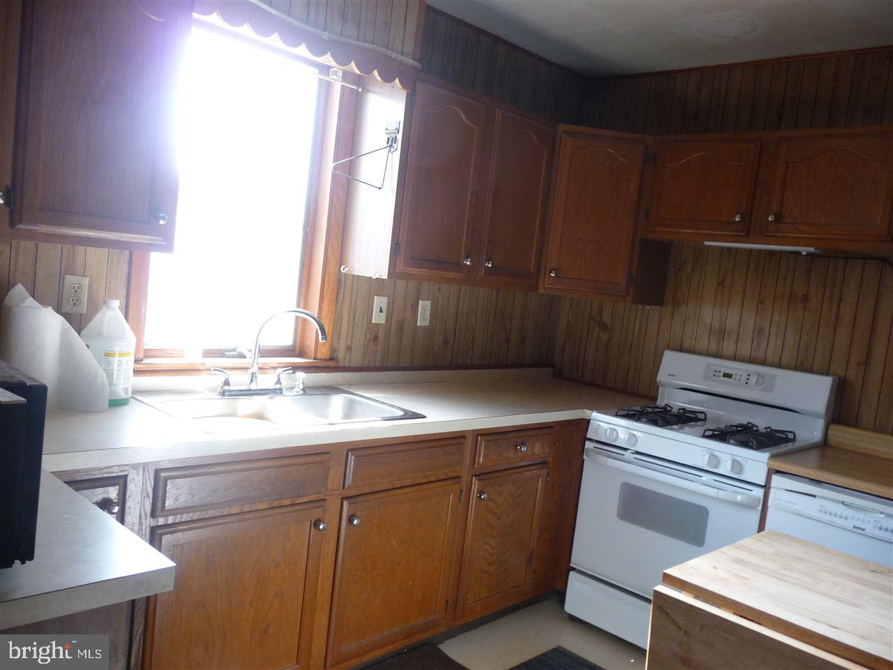 928 Stoverstown Road York, PA 17408 - Photo 11 of 25