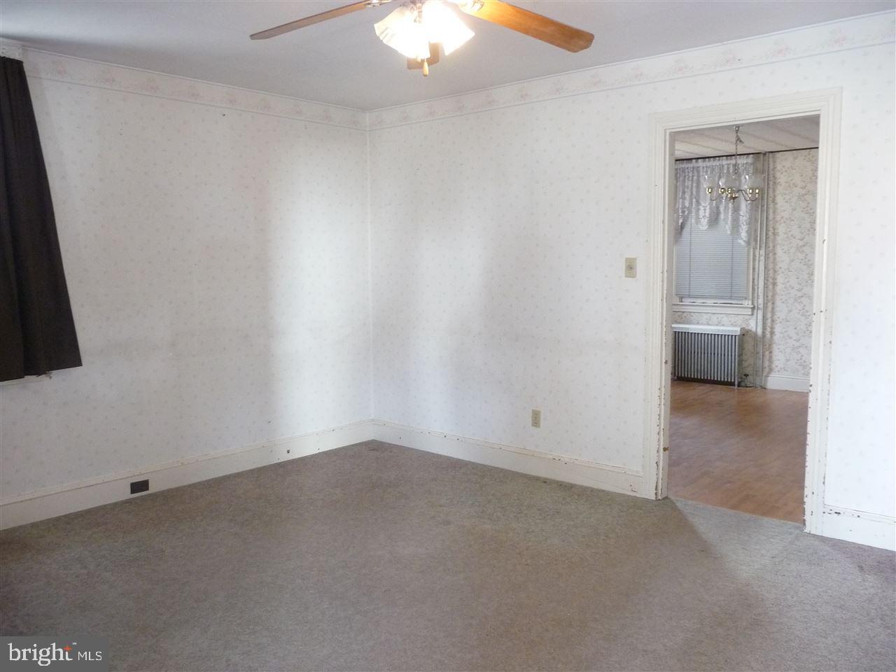 928 Stoverstown Road York, PA 17408 - Photo 3 of 25