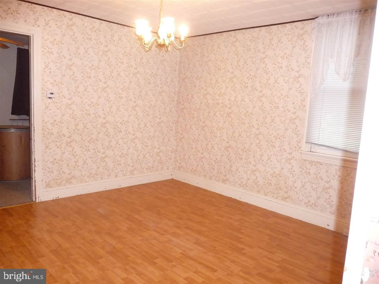 928 Stoverstown Road York, PA 17408 - Photo 5 of 25