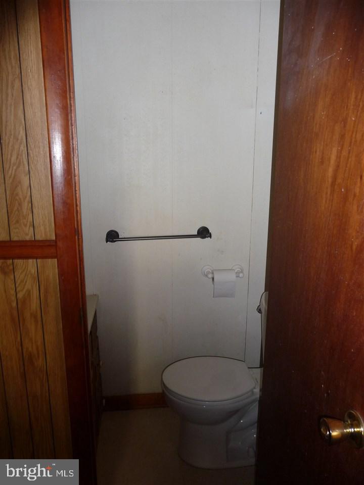 928 Stoverstown Road York, PA 17408 - Photo 8 of 25