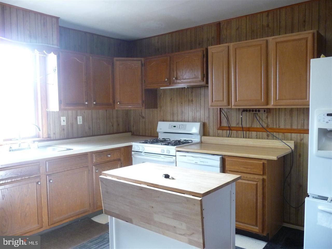 928 Stoverstown Road York, PA 17408 - Photo 10 of 25