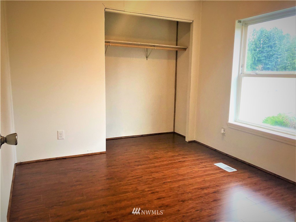 14344 Solberg Road Southeast Yelm, WA 98597 - Photo 13 of 21 Gallery Image 13