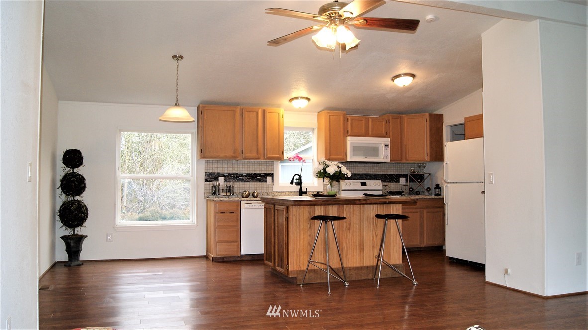 14344 Solberg Road Southeast Yelm, WA 98597 - Photo 3 of 21 Gallery Image 3