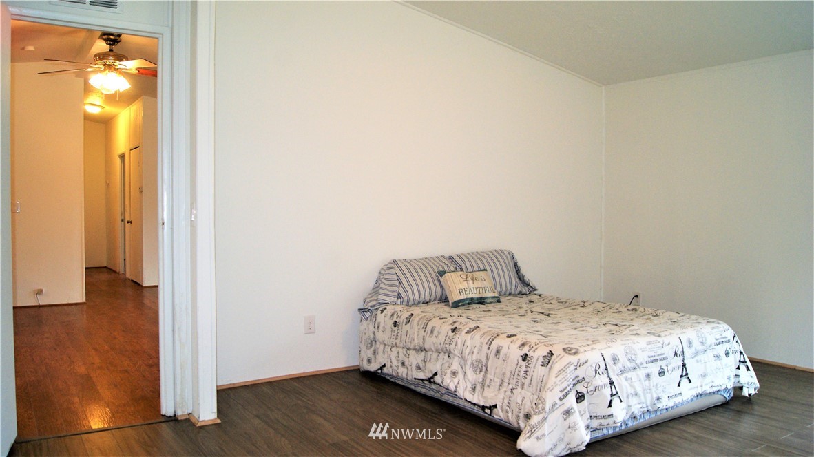 14344 Solberg Road Southeast Yelm, WA 98597 - Photo 9 of 21 Gallery Image 9