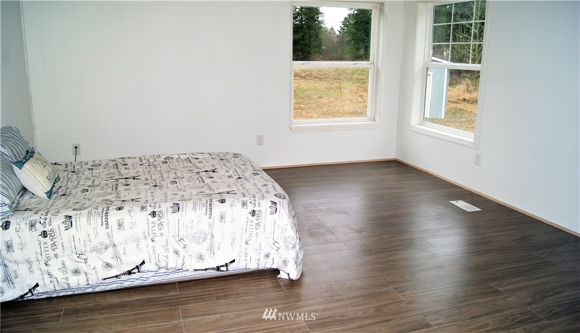 14344 Solberg Road Southeast Yelm, WA 98597 - Photo 10 of 21 Gallery Image 10