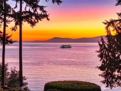 $5,500,000 | 4002 Oakes Avenue, Anacortes, WA 98221